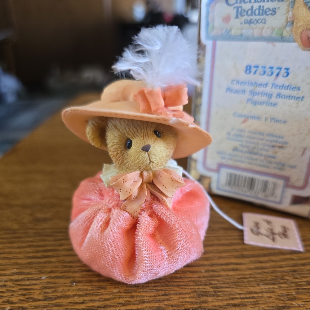 Vintage 2001 Priscilla Hillman Give Life A Hug Cherished Teddies Figurine